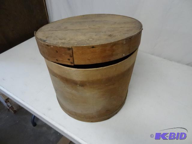 lot 21 image: Cheese crate...