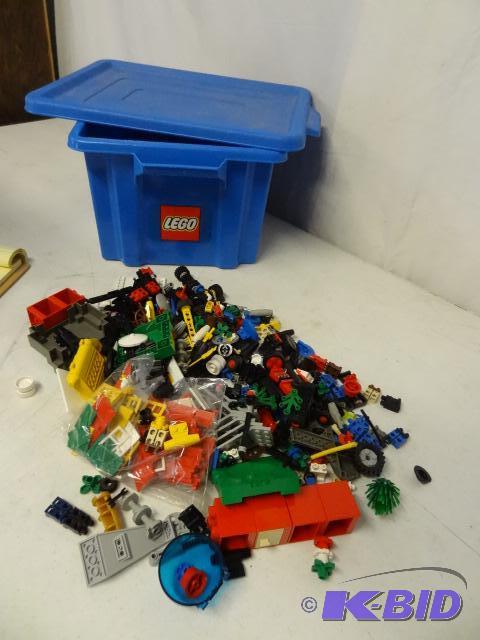 lot 226 image: Misc lego parts and bin...