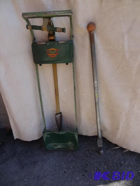 lot 239 image: Pogo stick. Vintage exercise machine...