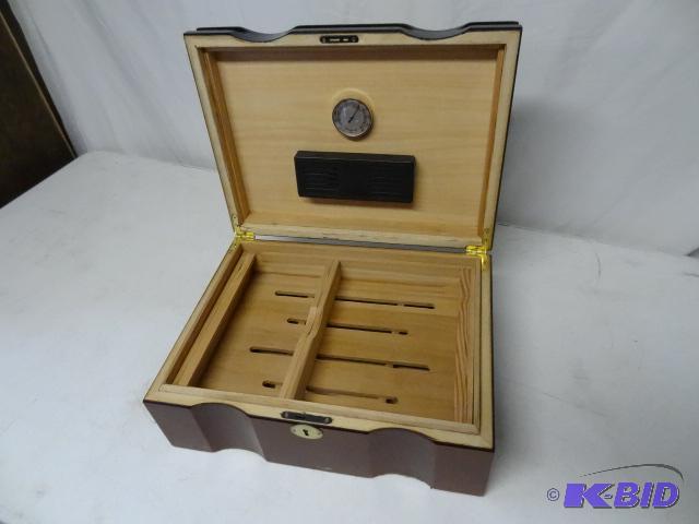 lot 27 image: Humidor...