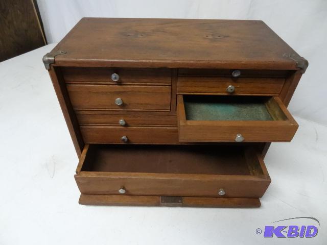 lot 30 image: Vintage wood machinists chest. No key...