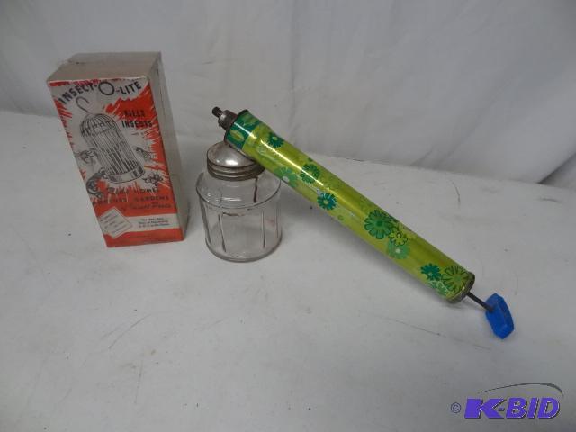lot 56 image: Insect sprayer. Insect O Lite...
