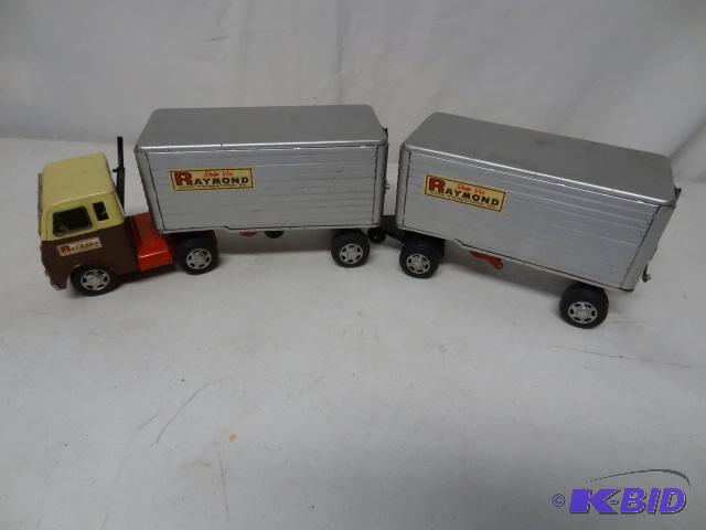 lot 62 image: Raymond double trailer semi...
