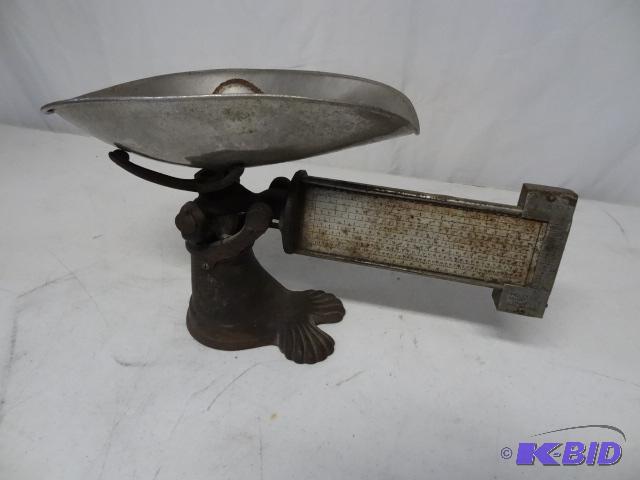 lot 94 image: Vintage scale...