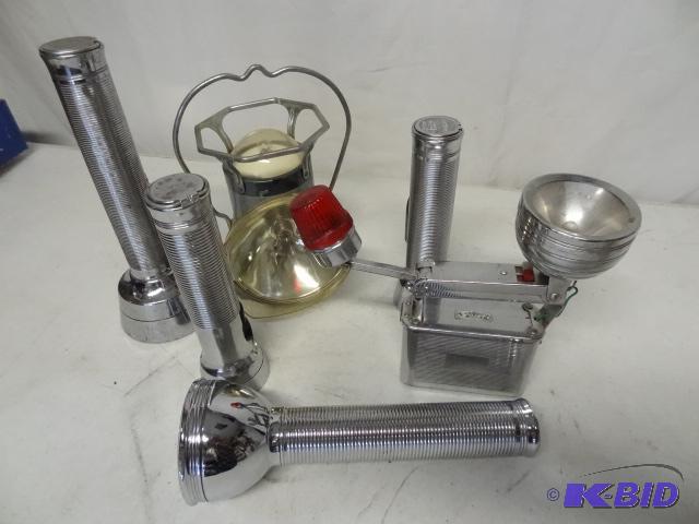 lot 98 image: 6 Flashlights...
