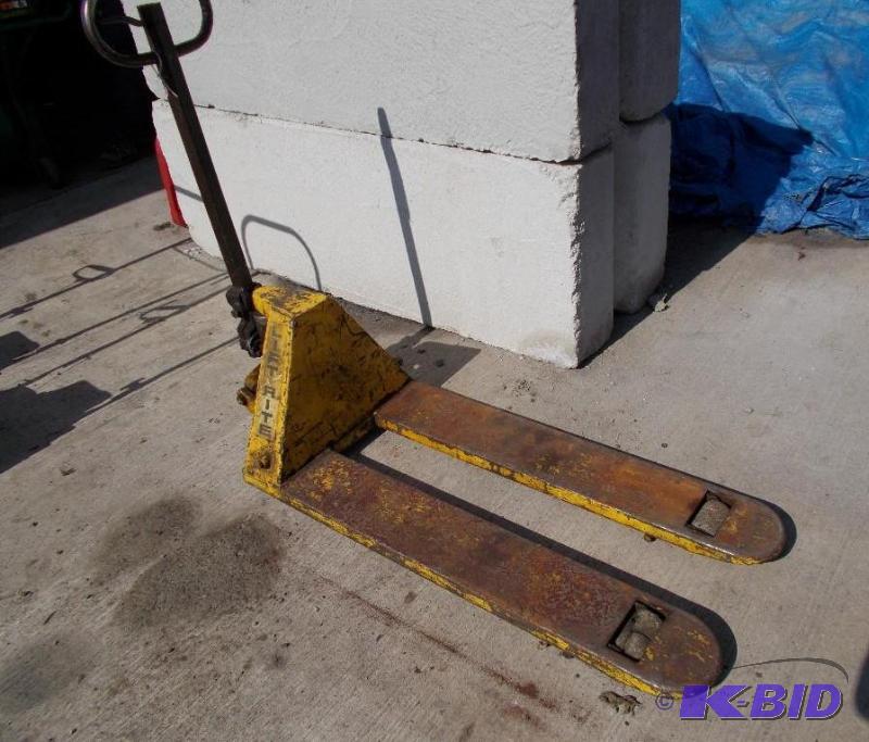 lot 17 image: Lift Rite Brand 5000 Lb Pallet Jack Material ...