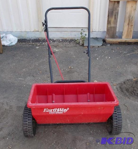 lot 38 image: Earthway Brand Fertilizer Spreader In Very Go...