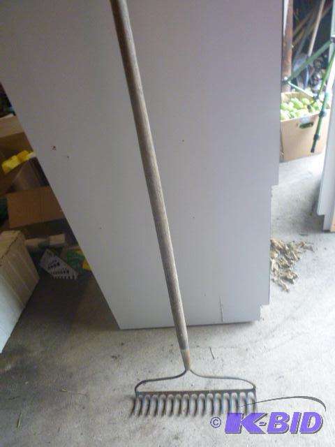 lot 142 image: Steel Garden Rake...