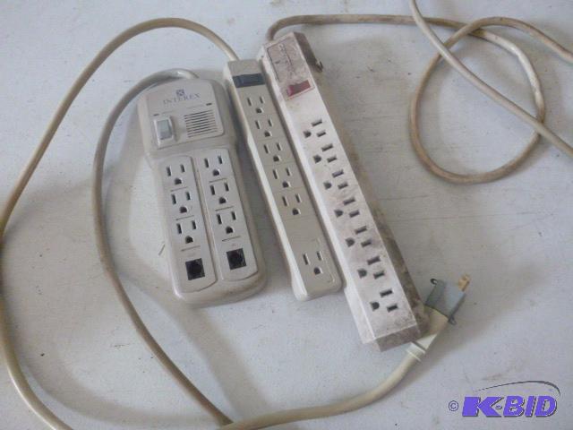 lot 183 image: 2 Power Strips...