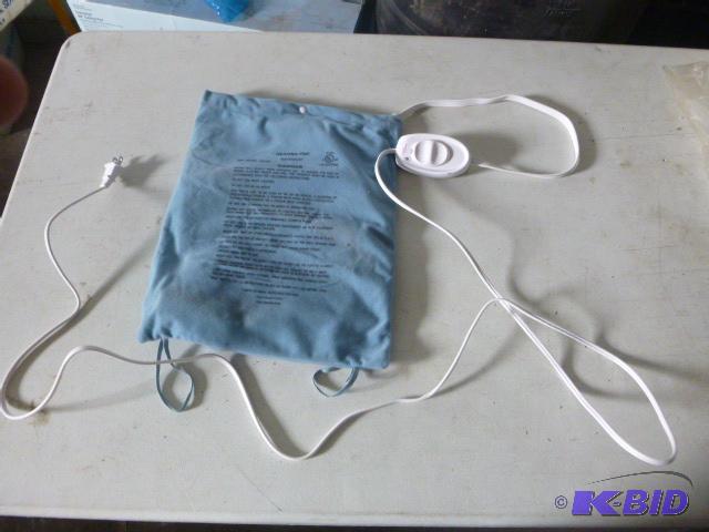 lot 246 image: Heating Pad Tested and works....