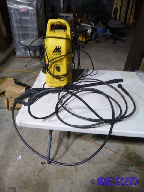lot 53 image: McCulloch Electric Jet Washer Model #FH140A -...