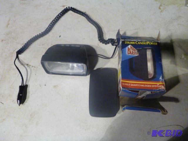 lot 63 image: Night Blaster Halogen Handheld Spotlight 12 v...