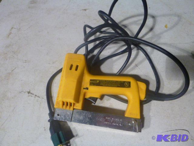 lot 84 image: Arrow Electric Stapler Model #ETF50BN - teste...