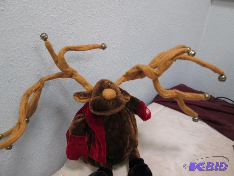 A reindeer that plays music USED...