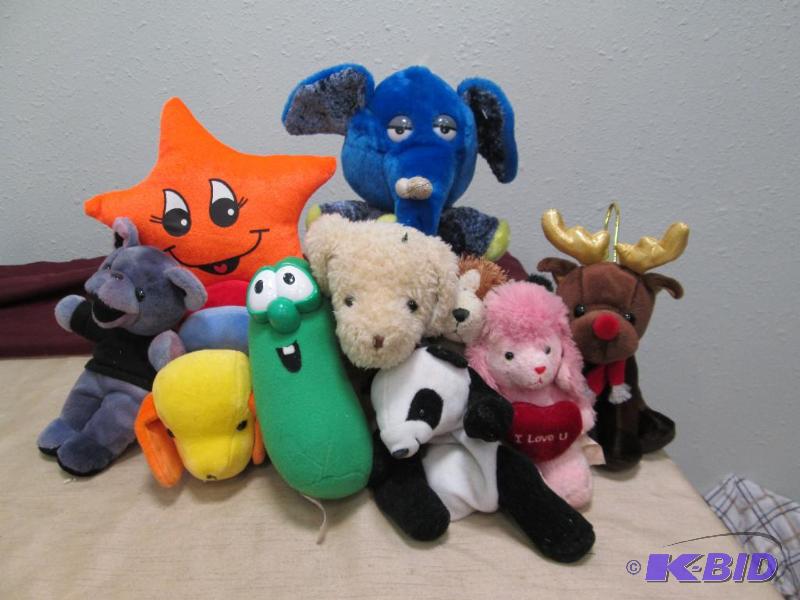 Assortment of stuff animals USED...