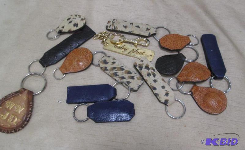 Qty 15 different kinds of key chains USED...