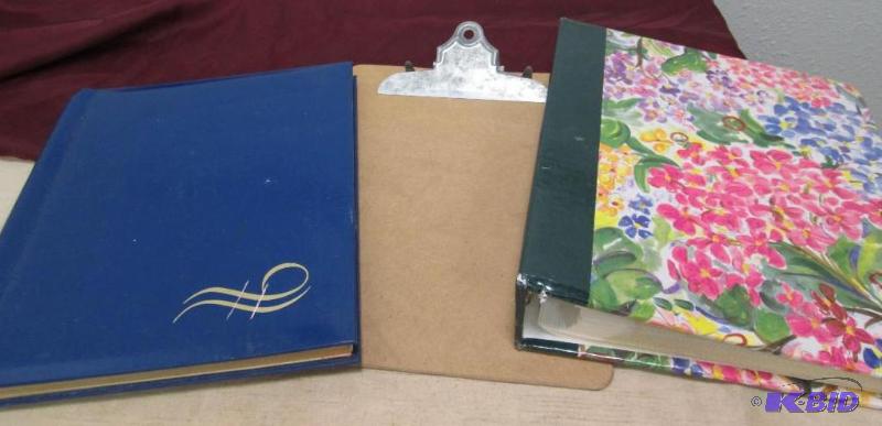 Qty 3 clip board, and 2 photo album USED...