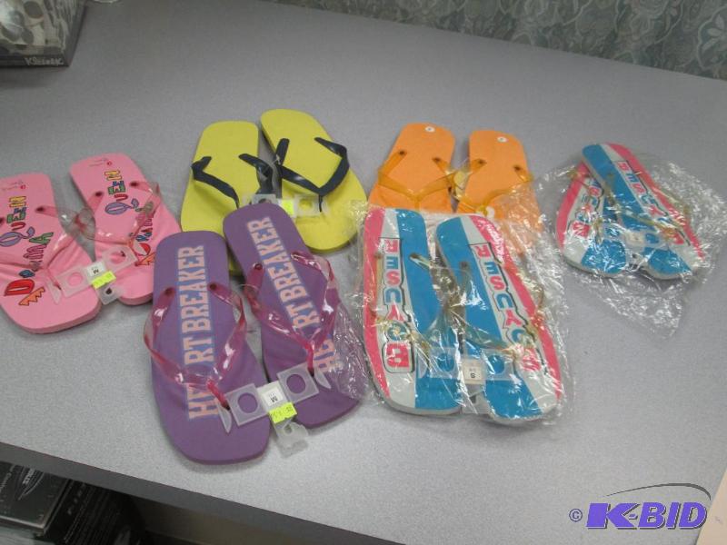 Qty 6 flip flops Sizes 10, 56, and 78...