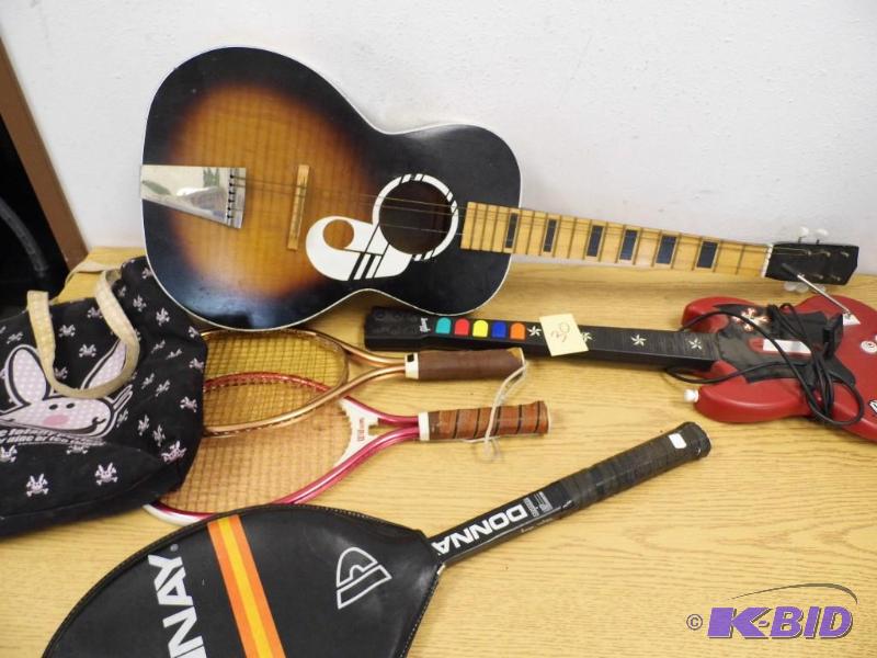 Guitar wGuitar Hero, Rackets