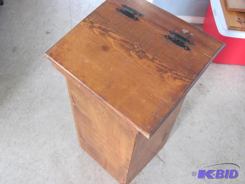 Wooden Flour Bin