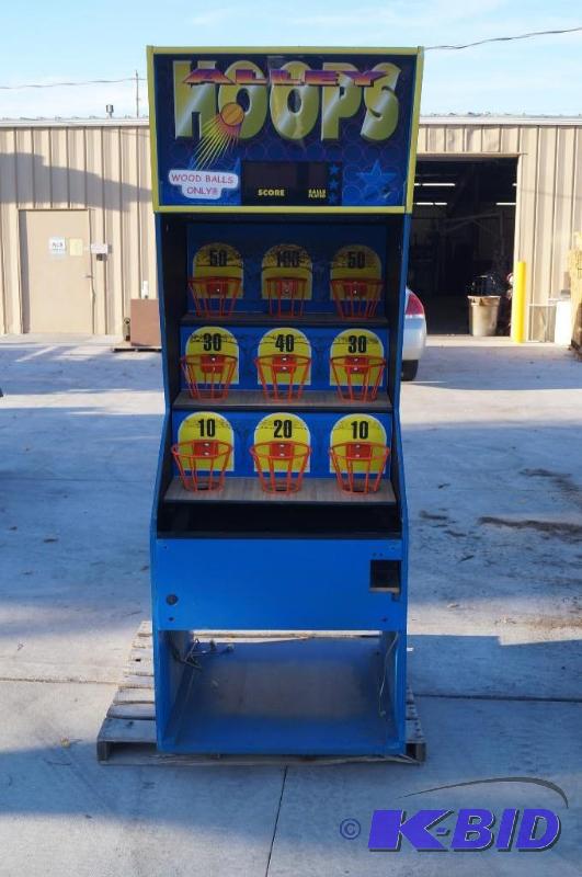 lot 4 image: Arcade game