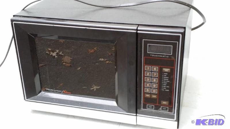 Amana&nbspMicrowave touchmatic. Model R32DT ...