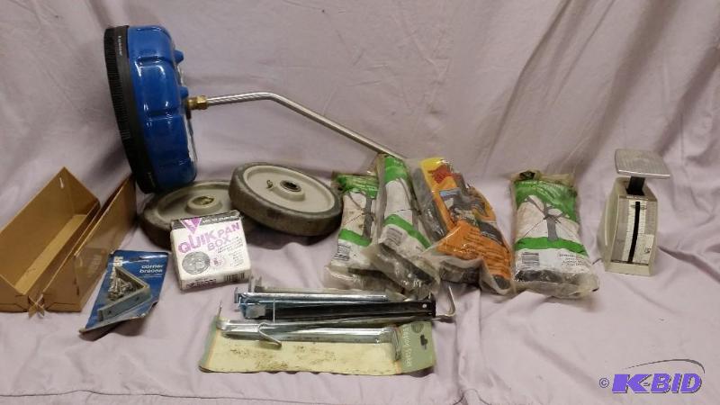 Tree staking kits with stakes, corner braces,...