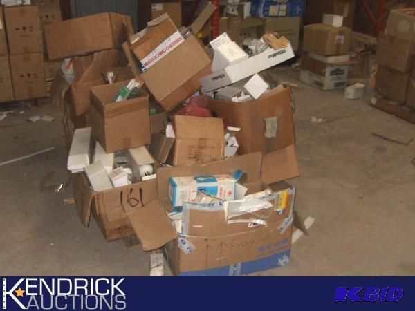 Huge Pallet of Light Bulbs