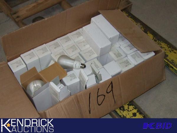 Box of New 14w 120v 60Hz 240mA 5000K Light Bulbs