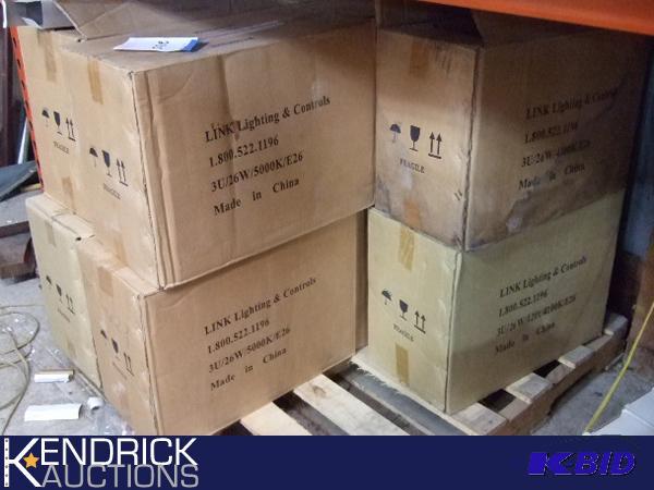 900 New Light Bulbs 3U 26W 5000K E26