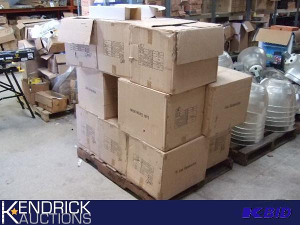 Pallet of 240 New Light Bulbs 105w 5000k G12LK