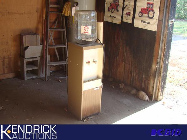 Hot Cold Water Cooler With Glass Jug