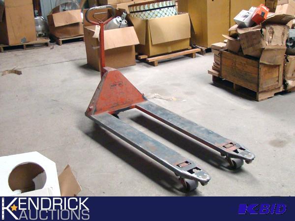 Magnum 5000 5500lb Capacity Pallet Jack