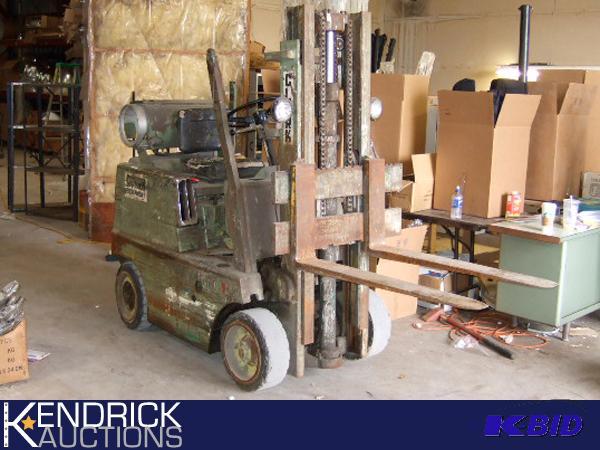 Clark Equipment Indoor Forklift