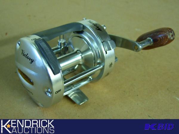 18 New in Package Victory CB50 Bait Cast Fishing Reels