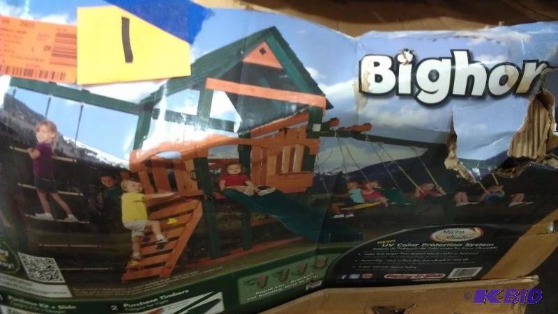 lot 1 image: Bighorn Play Castle Sidewinder Slide kit. Loo...