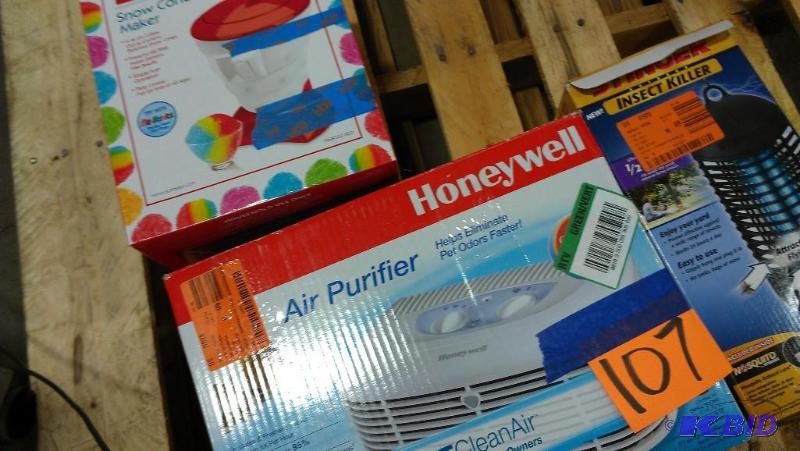 lot 107 image: Pet Clean Air Purifier, Bug Zapper, Snow Cone...