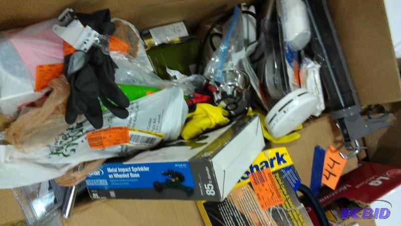 lot 44 image: Box Lot Random Misc Items. View photos. Retur...