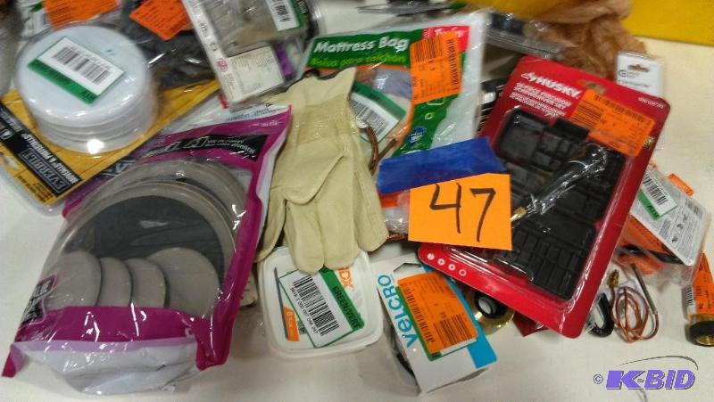 lot 47 image: Small box lot of random items. Furniture movi...