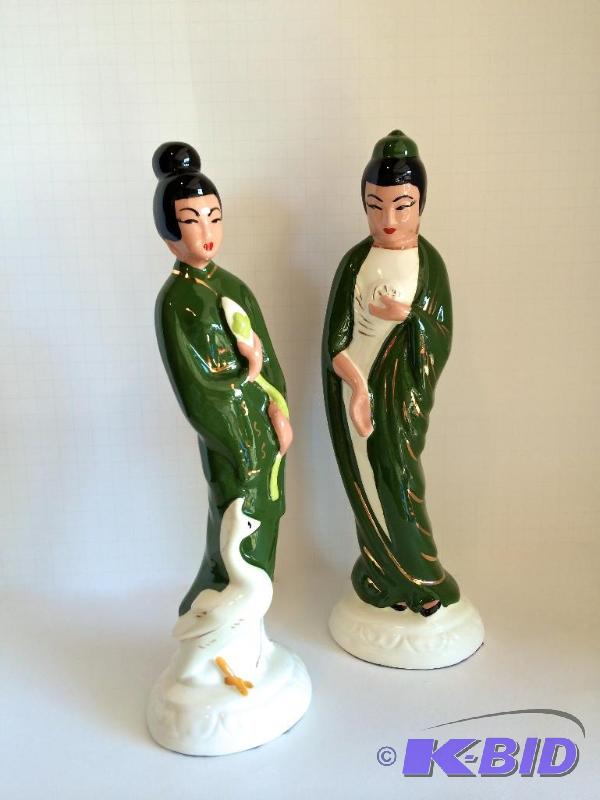 lot 4 image: Remarkable Fine Porcelain Figures with Gold inlays