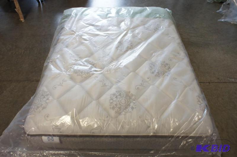 Sealy SeaGrove Plush Full Mattress. MSRP $699...