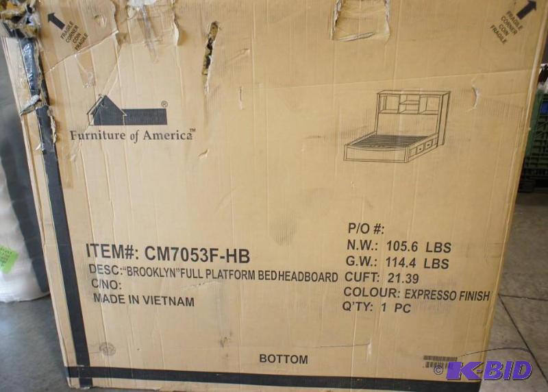 New Brooklyn Full Plantation Bed (Headboard O...