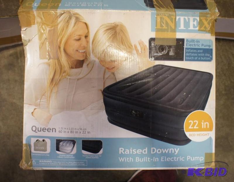 Intex Queen  22&quot thick Air Mattress. MS...