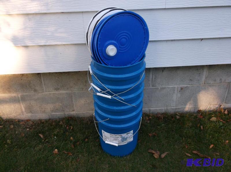 lot 118 image: 6-5 gallon blue food grade pails with lids....