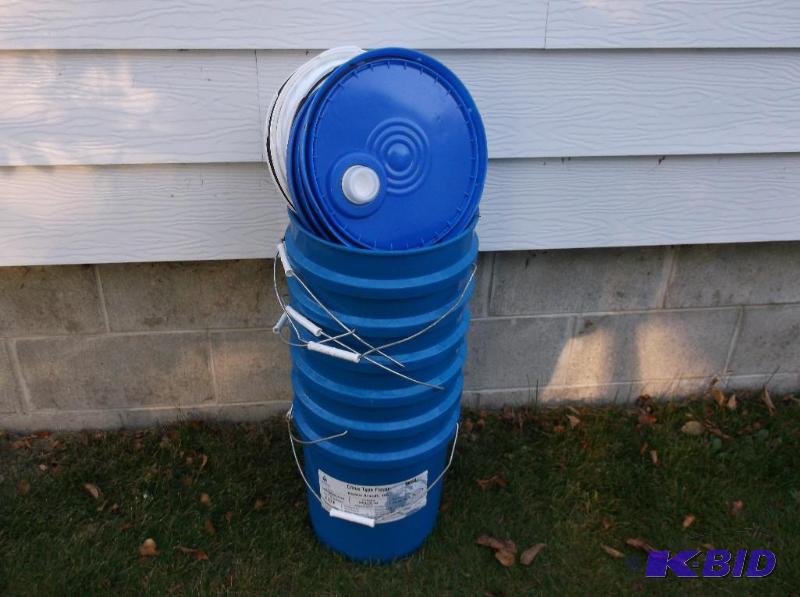 lot 119 image: 6-5 gallon blue food grade pails with lids....