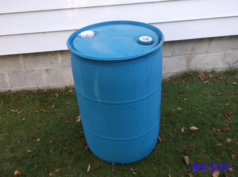lot 124 image: 55 gallon food grade barrel....
