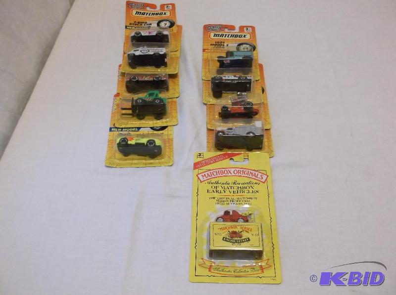 lot 33 image: 10 collectable Matchbox cars new in package....
