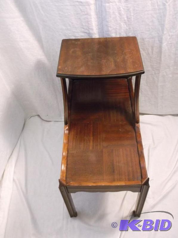 lot 59 image: Vintage cherry finish 2 tier end table measur...