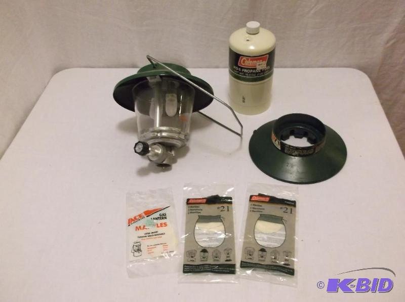lot 72 image: Coleman propane lantern comes with 3 packs of...