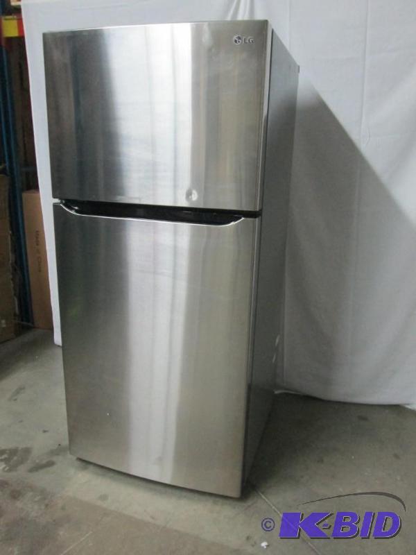lot 11 image: LG LARGE CAPACITY TOP FREEZER REFRIGERATOR WITH ICE MAKER (FITS A 30 OPENING)
